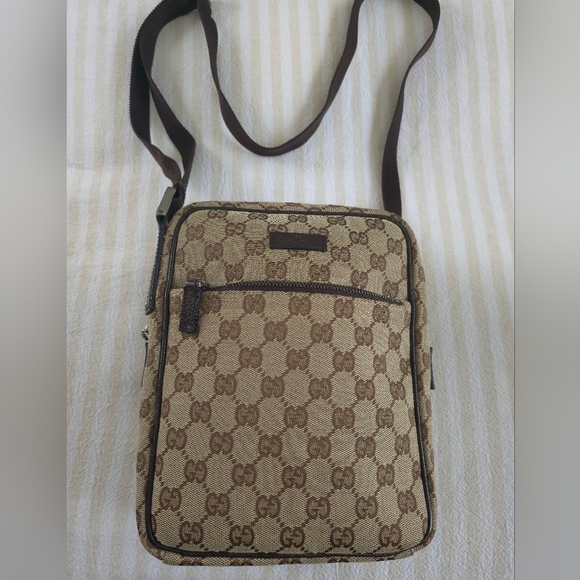 Gucci Shoulder Messenger Canvas Crossbody Bag - Picture 2 of 16
